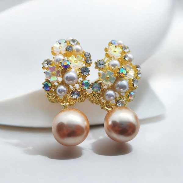 Imported Enchanted Floral Pearl Earrings – Luxurious Elegance Redefined! Intricate Floral Designs Adorned With Shimmering Crystals